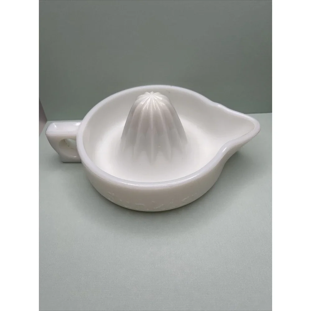 Vintage McKee Sunkist Milk Glass White Juicer Citrus Orange Lemons USA Pat 68764